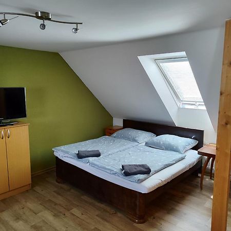 Apartmany U Zamku Bzenec Zimmer foto